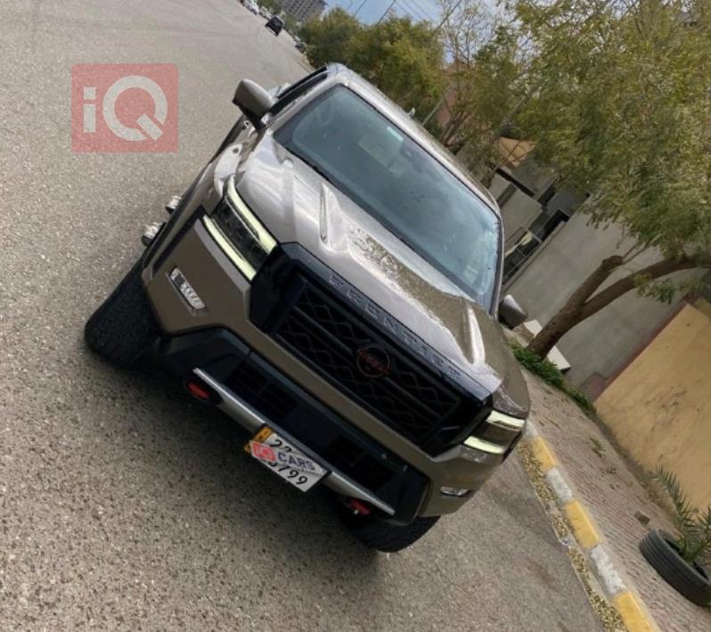 نيسان فرونتر